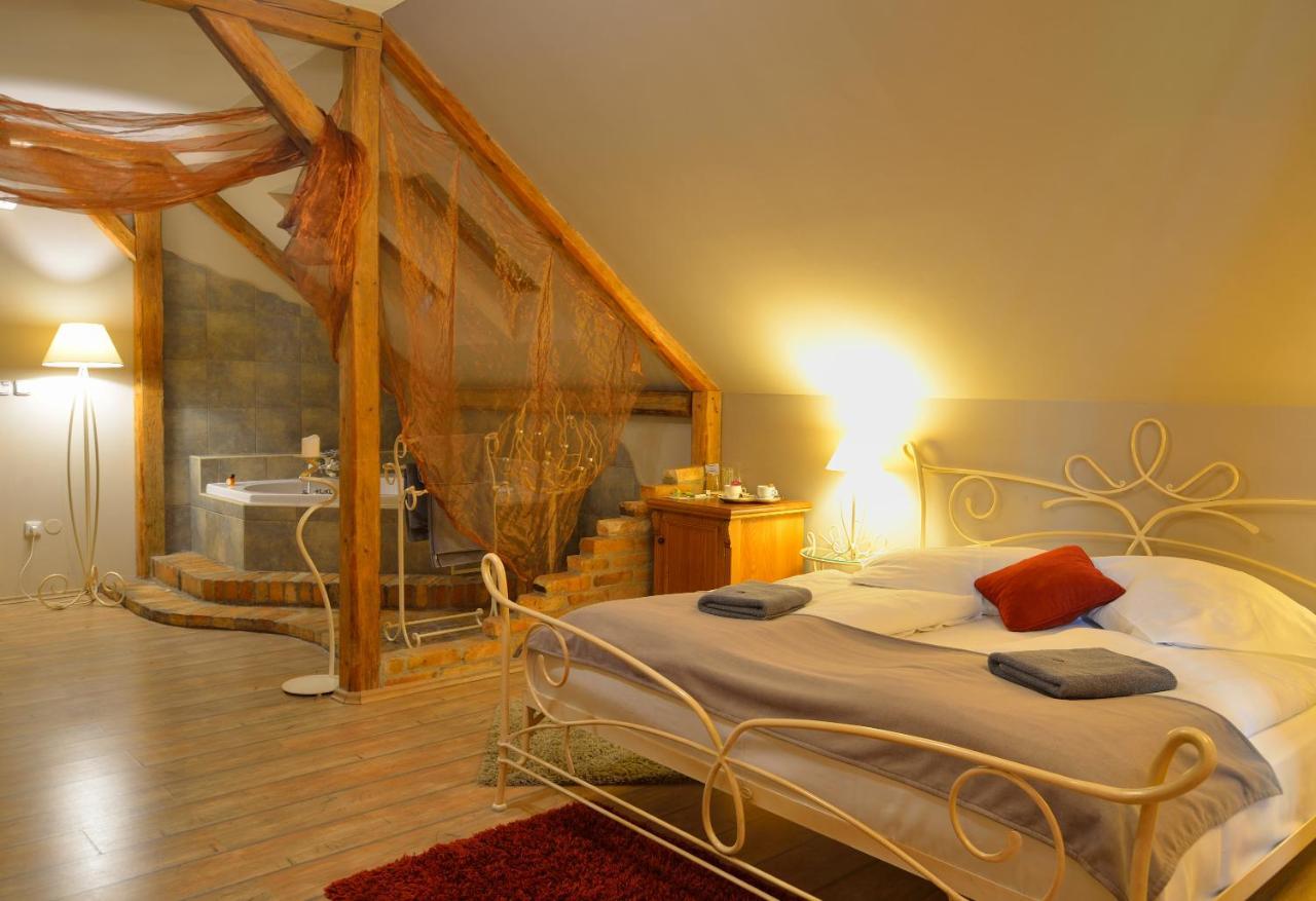 Hotel Via Ironia Vysoké Mýto Eksteriør billede