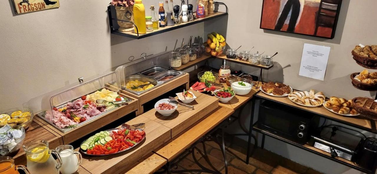 Hotel Via Ironia Vysoké Mýto Eksteriør billede