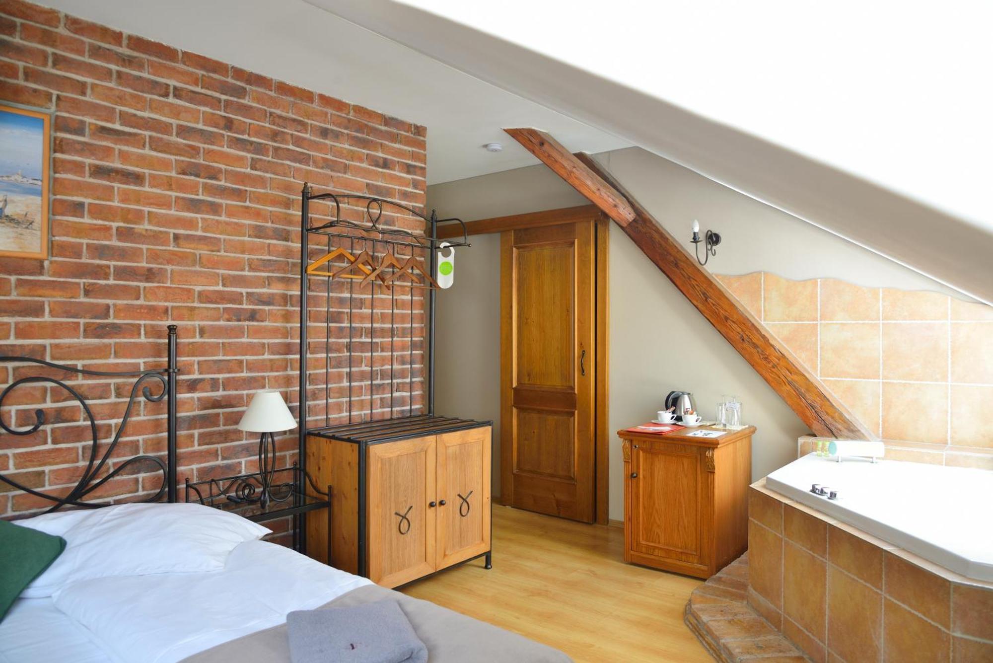 Hotel Via Ironia Vysoké Mýto Eksteriør billede